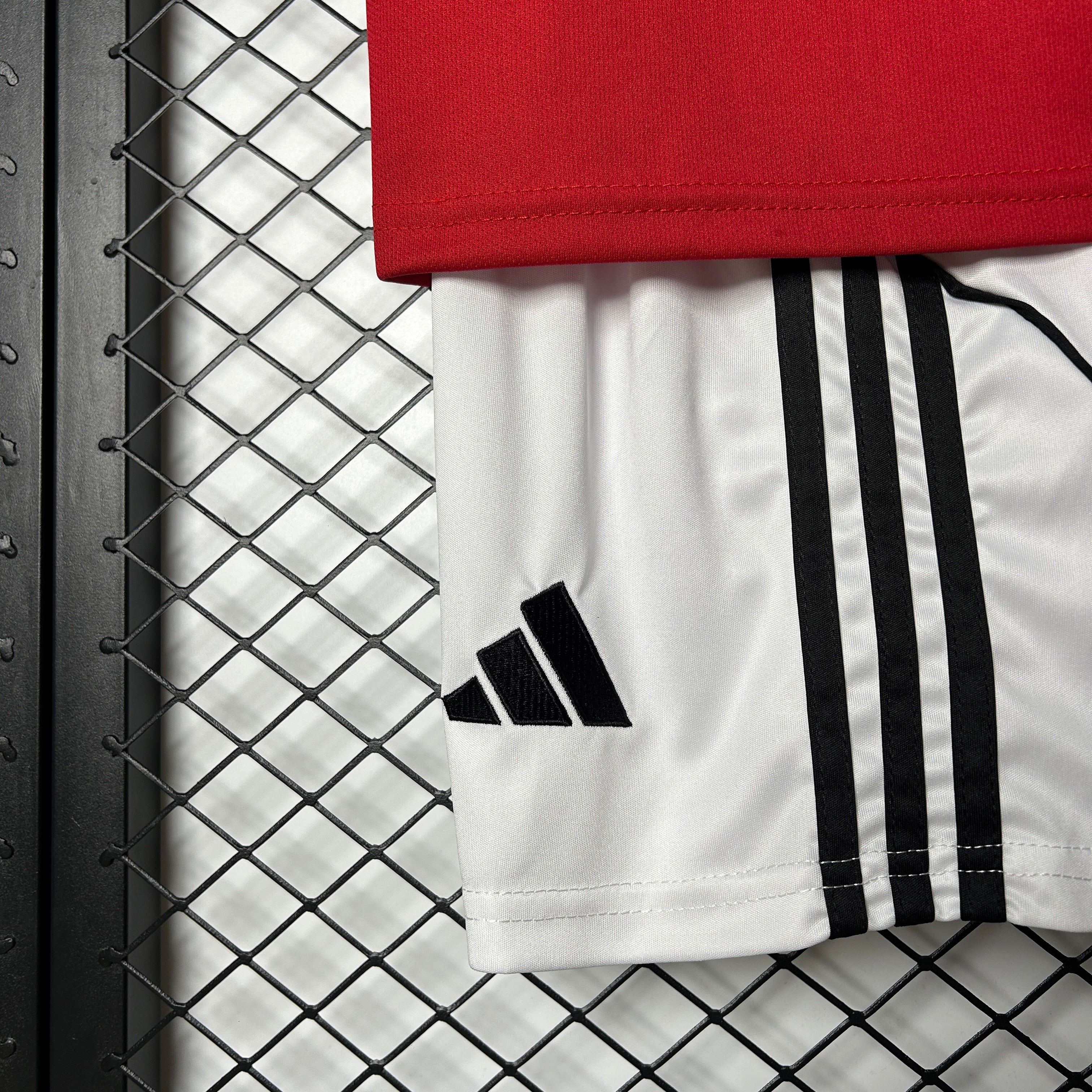 Kit Criança Principal Manchester United 2025/2026