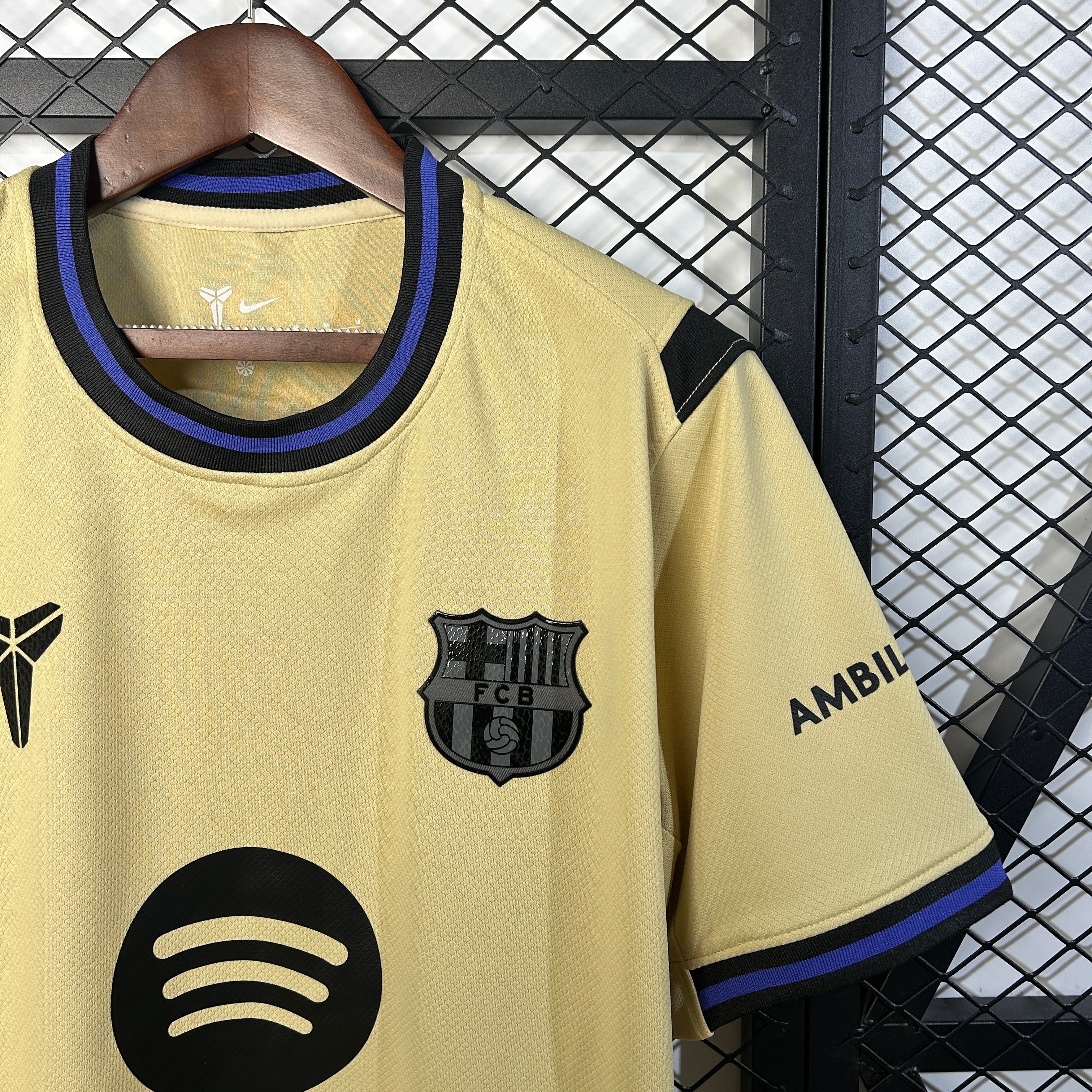 Camisola Alternativa Creme Barcelona 2025/2026