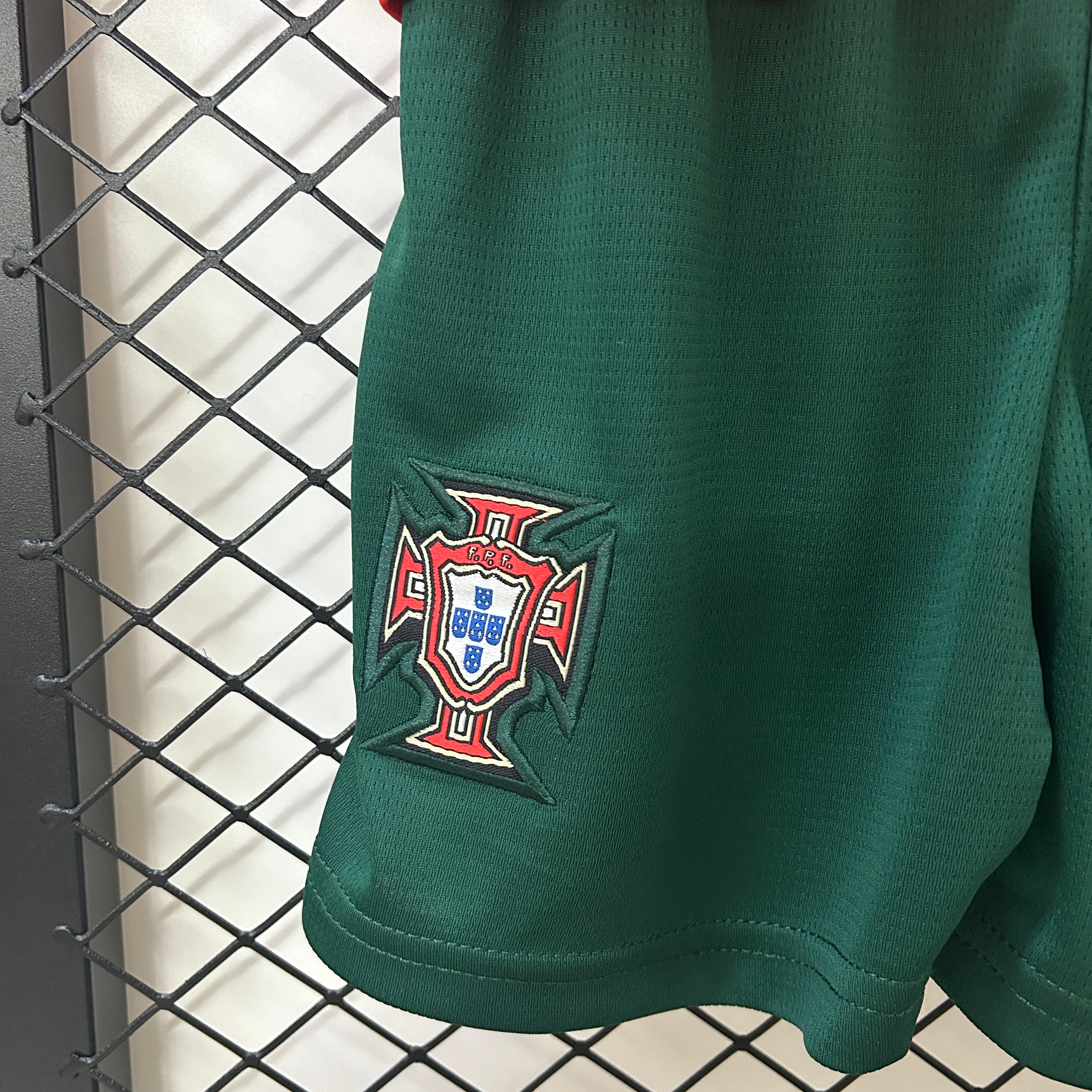 Kit Criança Principal Portugal 2025