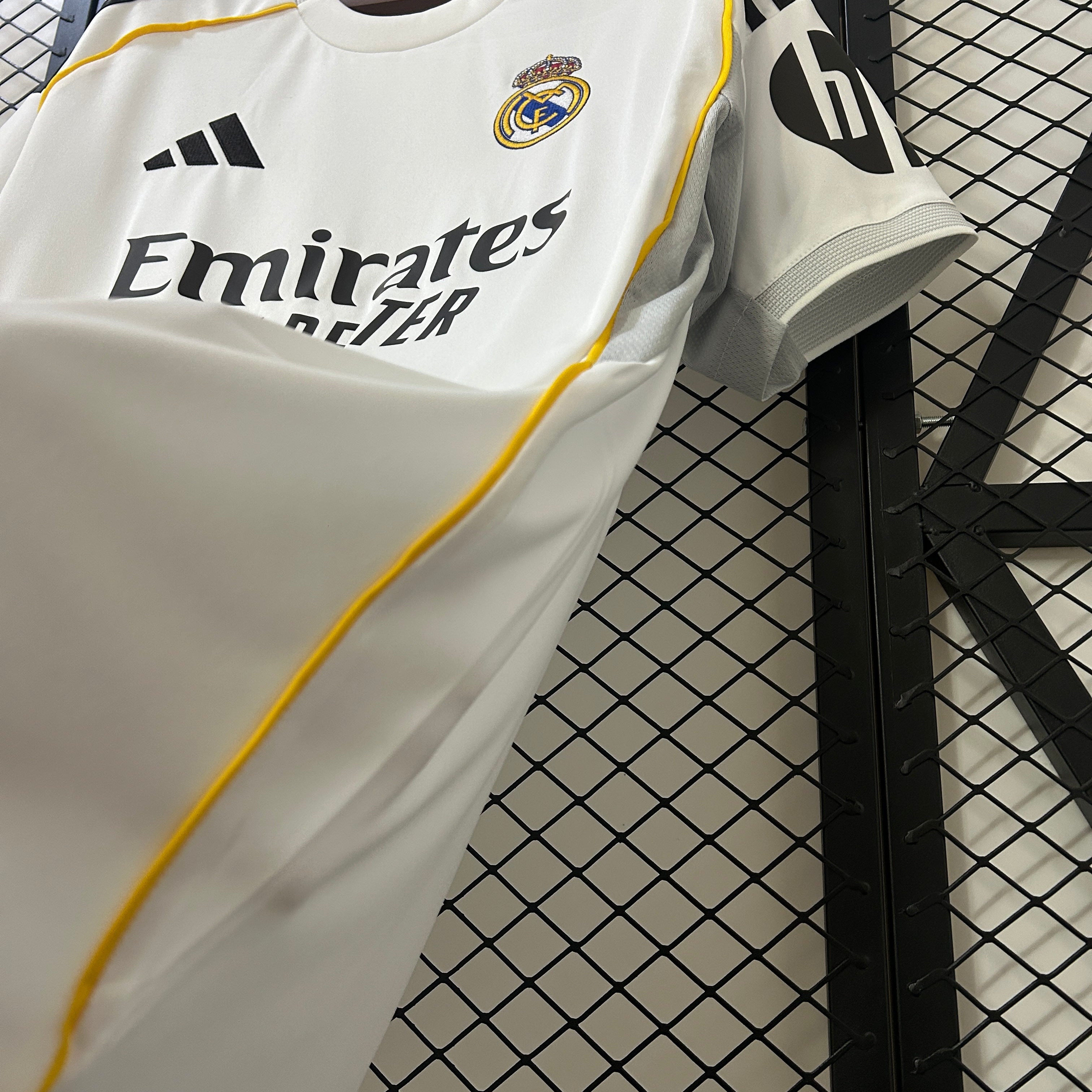 Camisola Principal Real Madrid 2025/2026