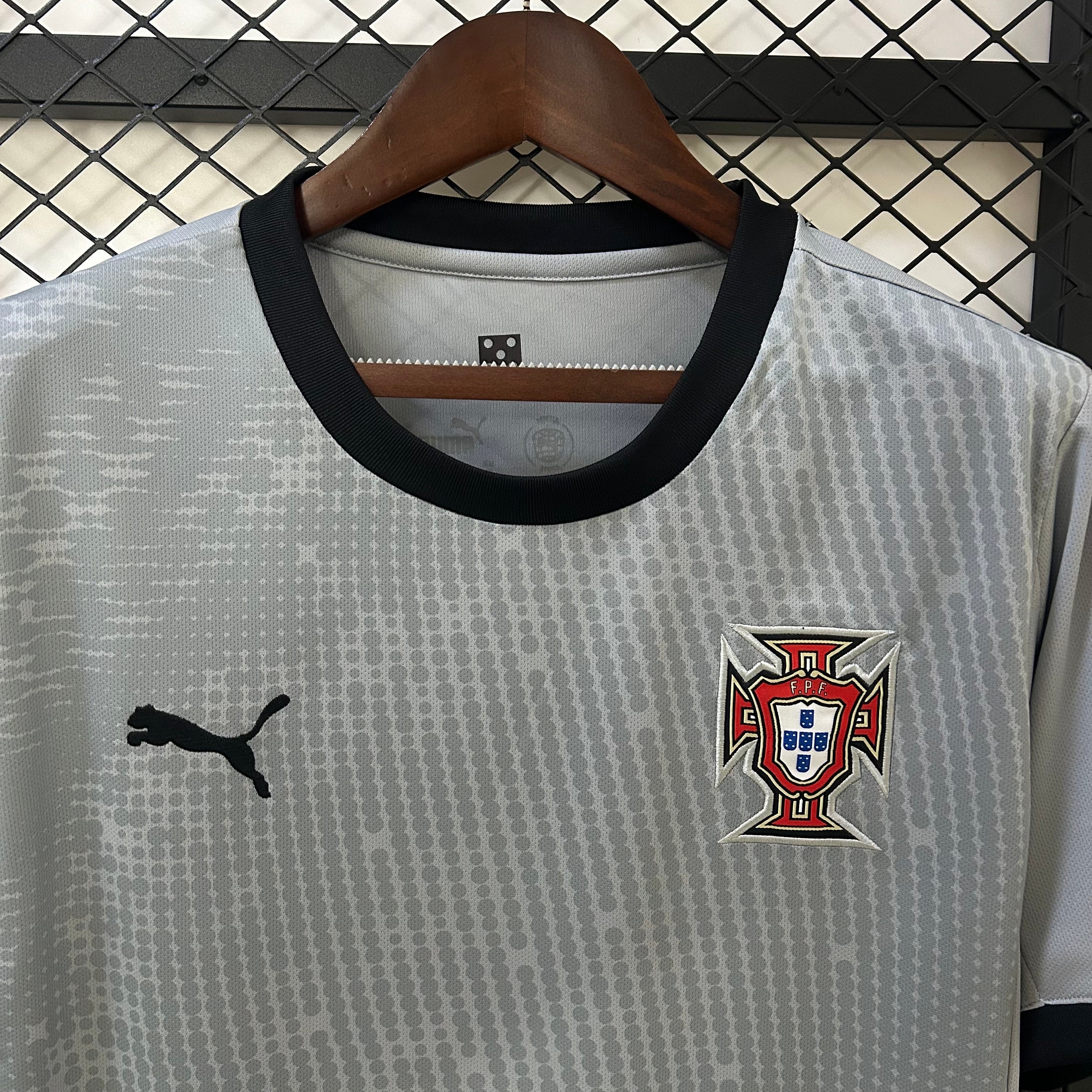 Camisola Guarda-Redes Portugal | Cinzenta | 2025/2026