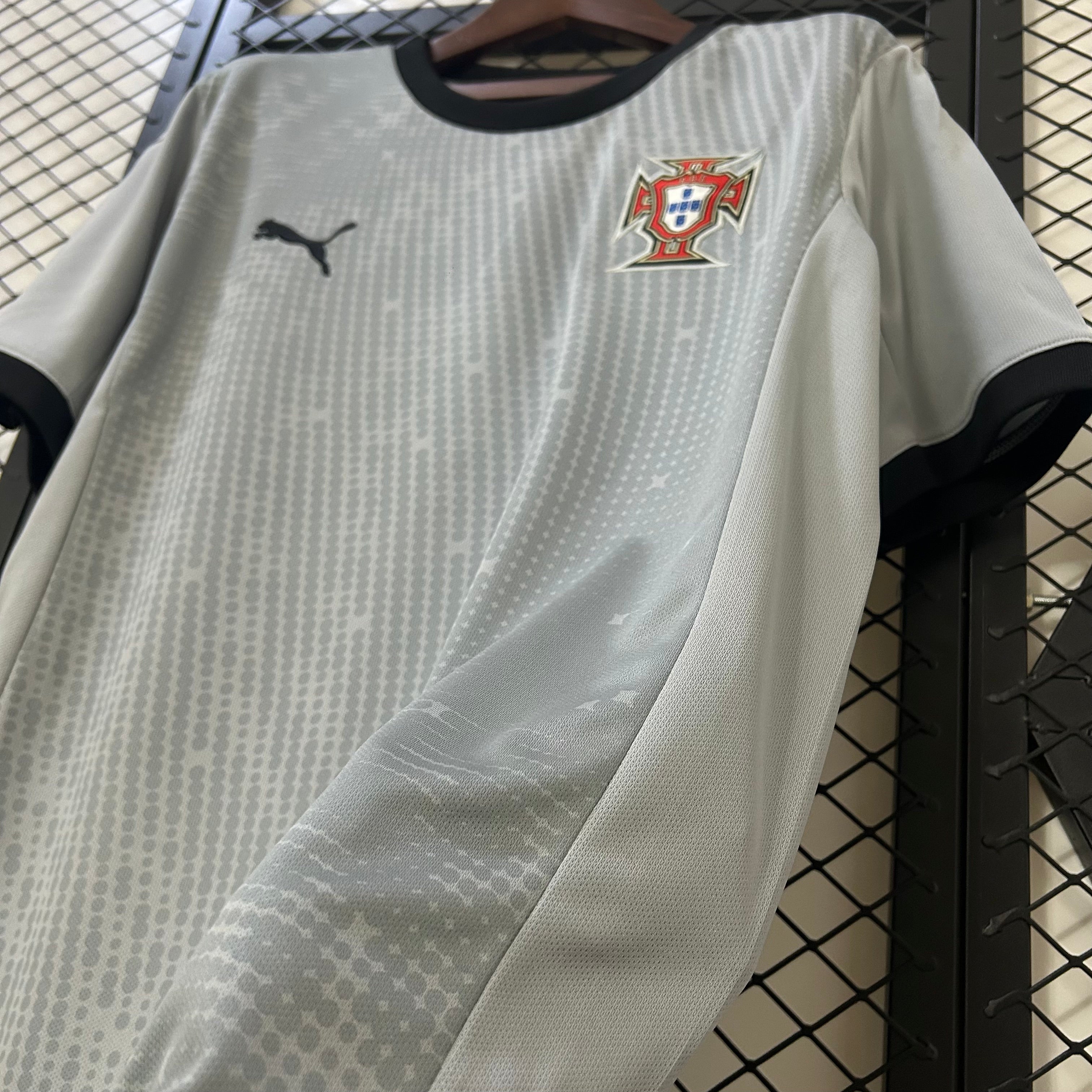 Camisola Guarda-Redes Portugal | Cinzenta | 2025/2026