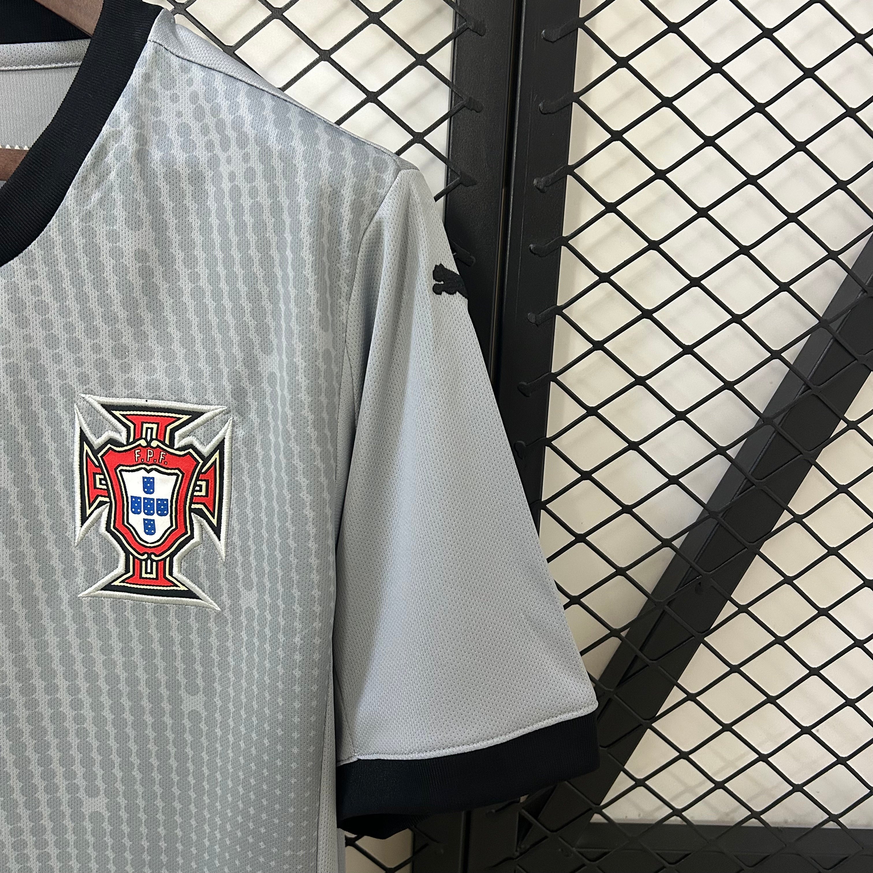 Camisola Guarda-Redes Portugal | Cinzenta | 2025/2026