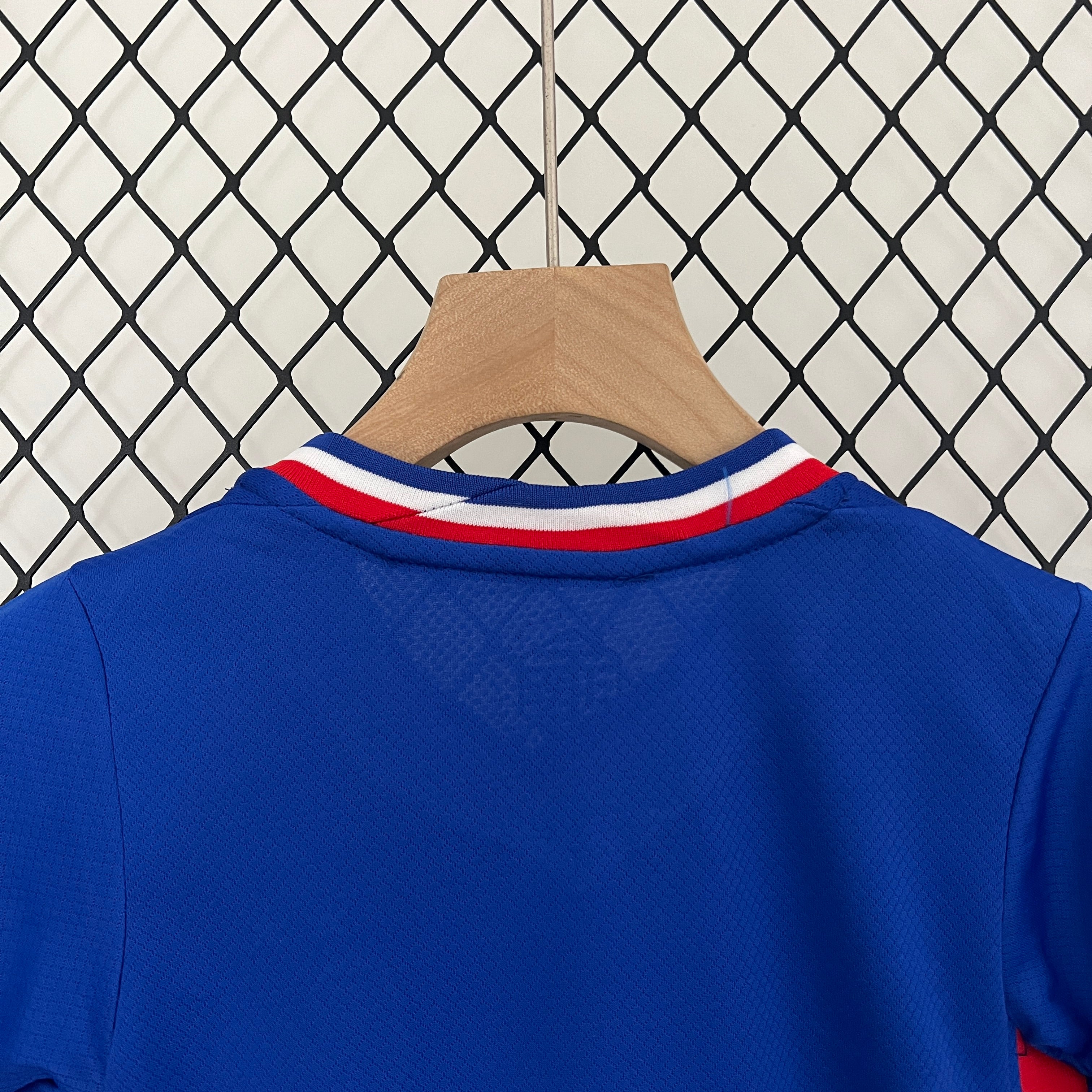 Kit Criança Principal França 2024