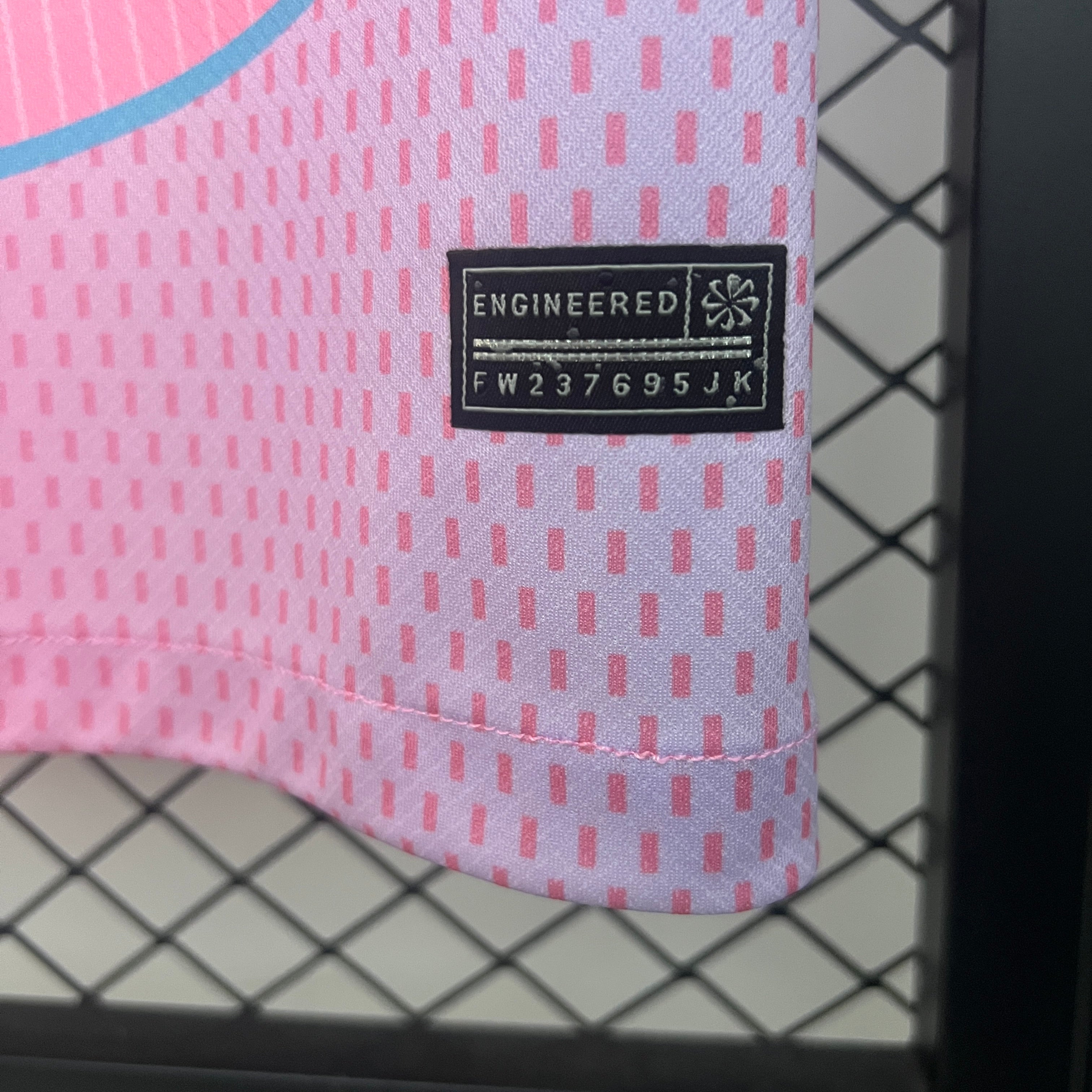 Camisola Edição Especial Rosa Barcelona 2025/2026