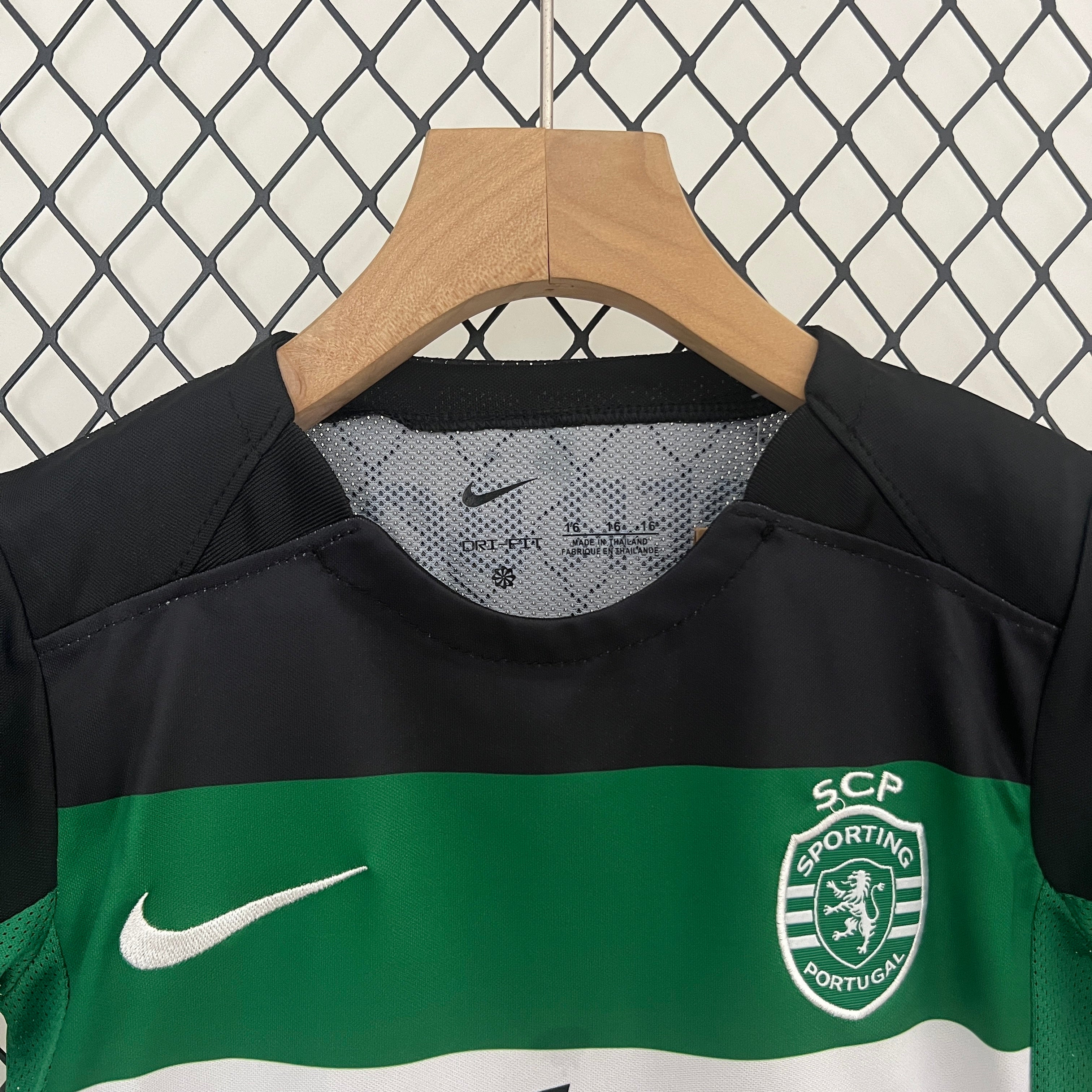 Kit Criança Principal Sporting CP 2024/2025