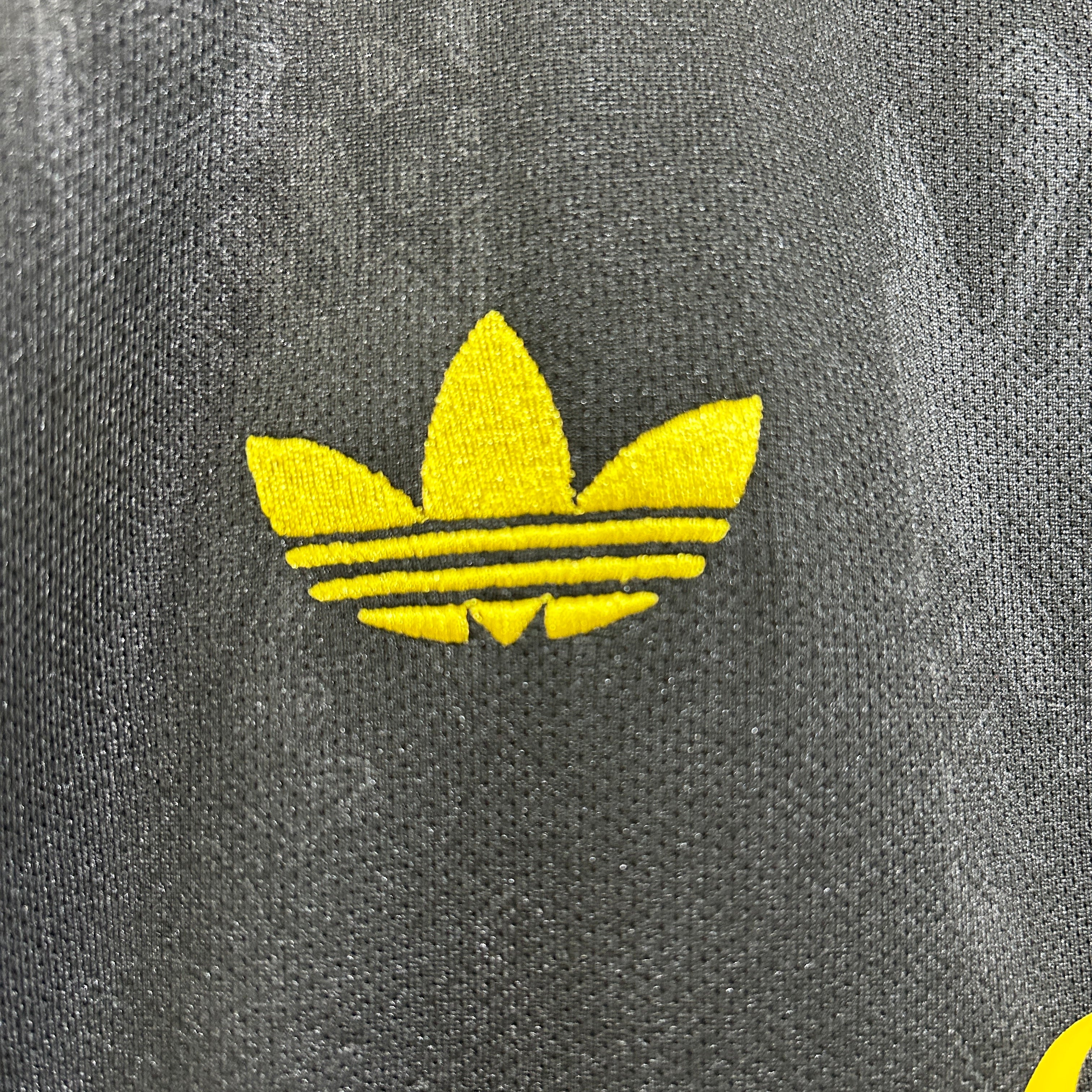 Kit Criança Alternativo Preto Manchester United 2025/2026