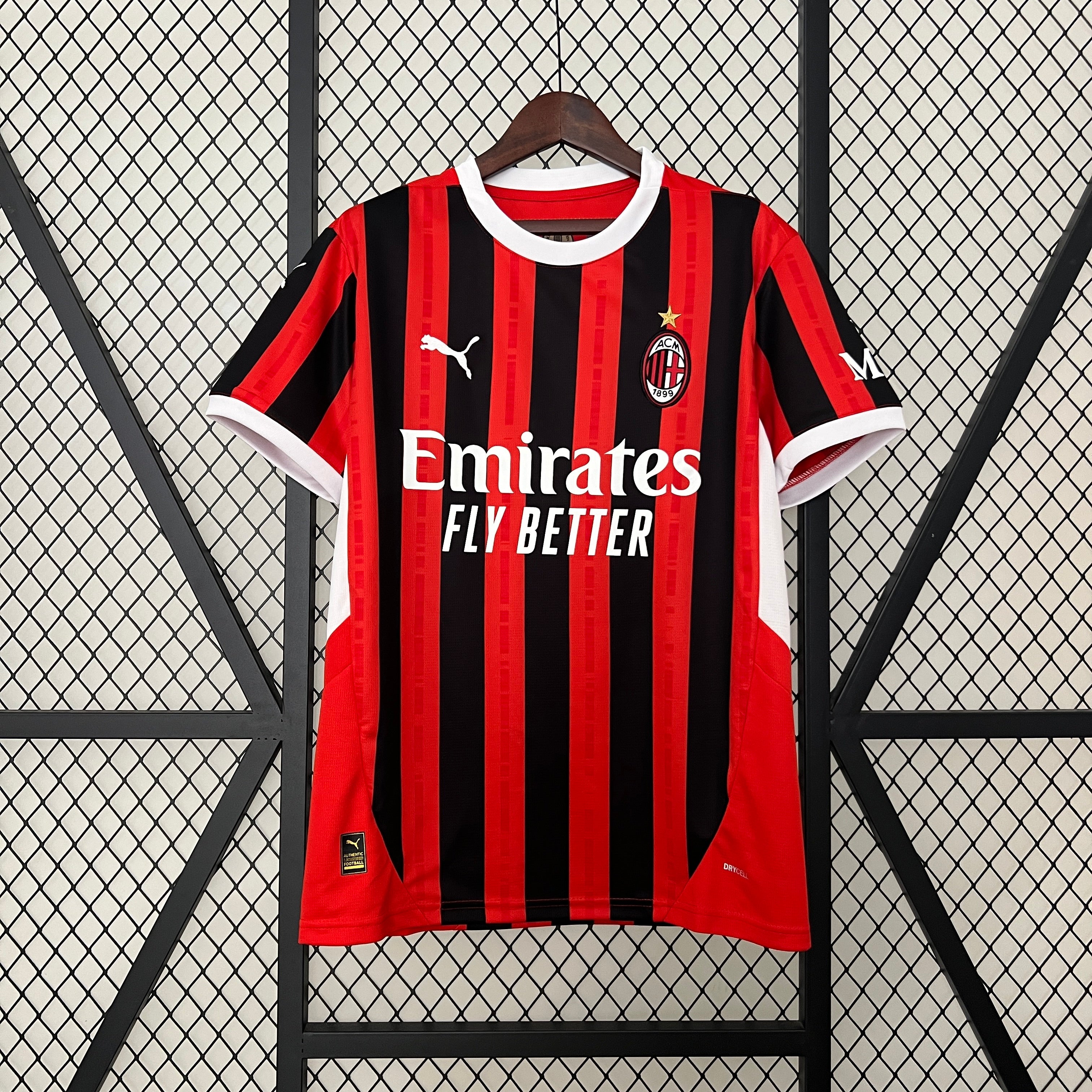 Camisola Principal AC Milan 2024/2025