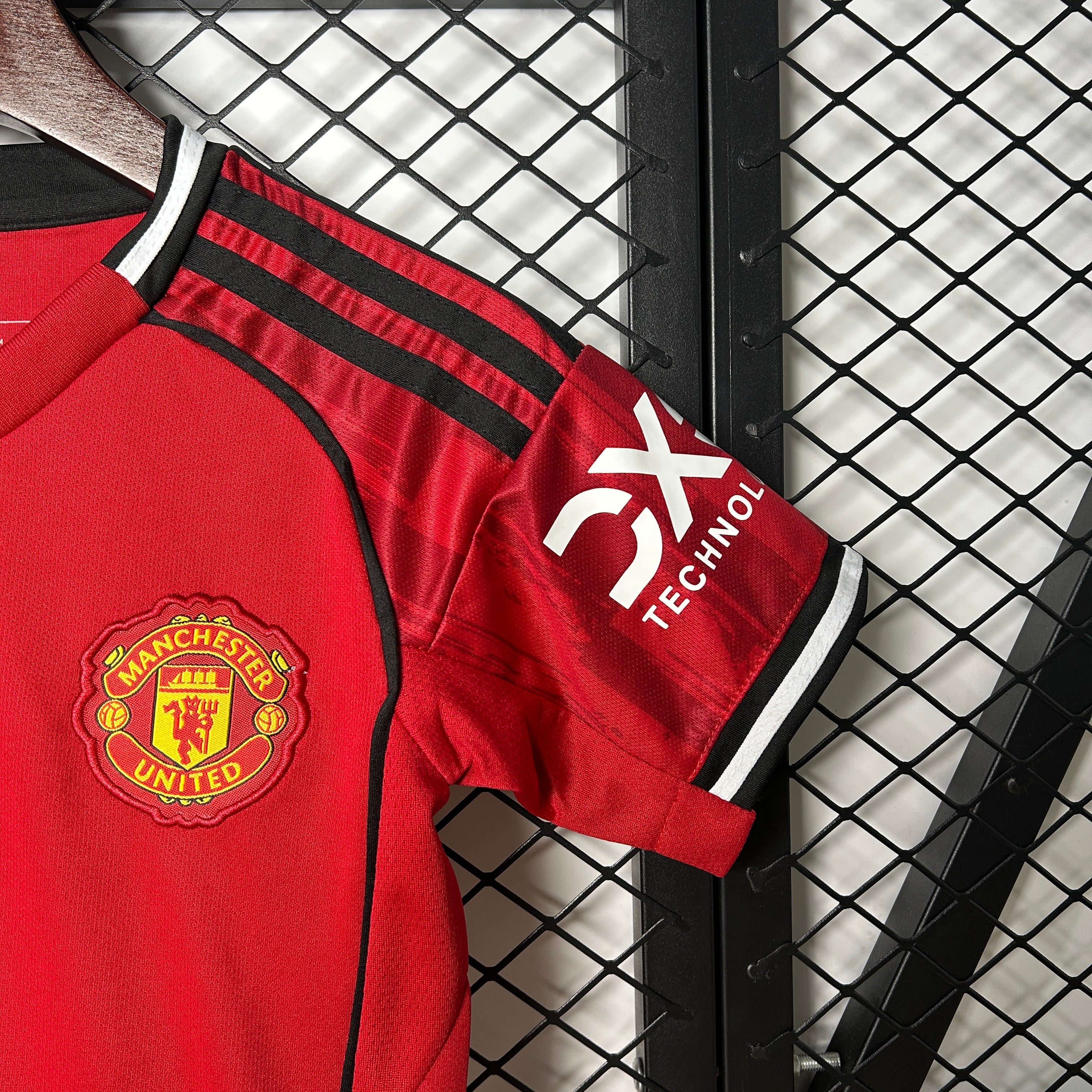Kit Criança Principal Manchester United 2025/2026