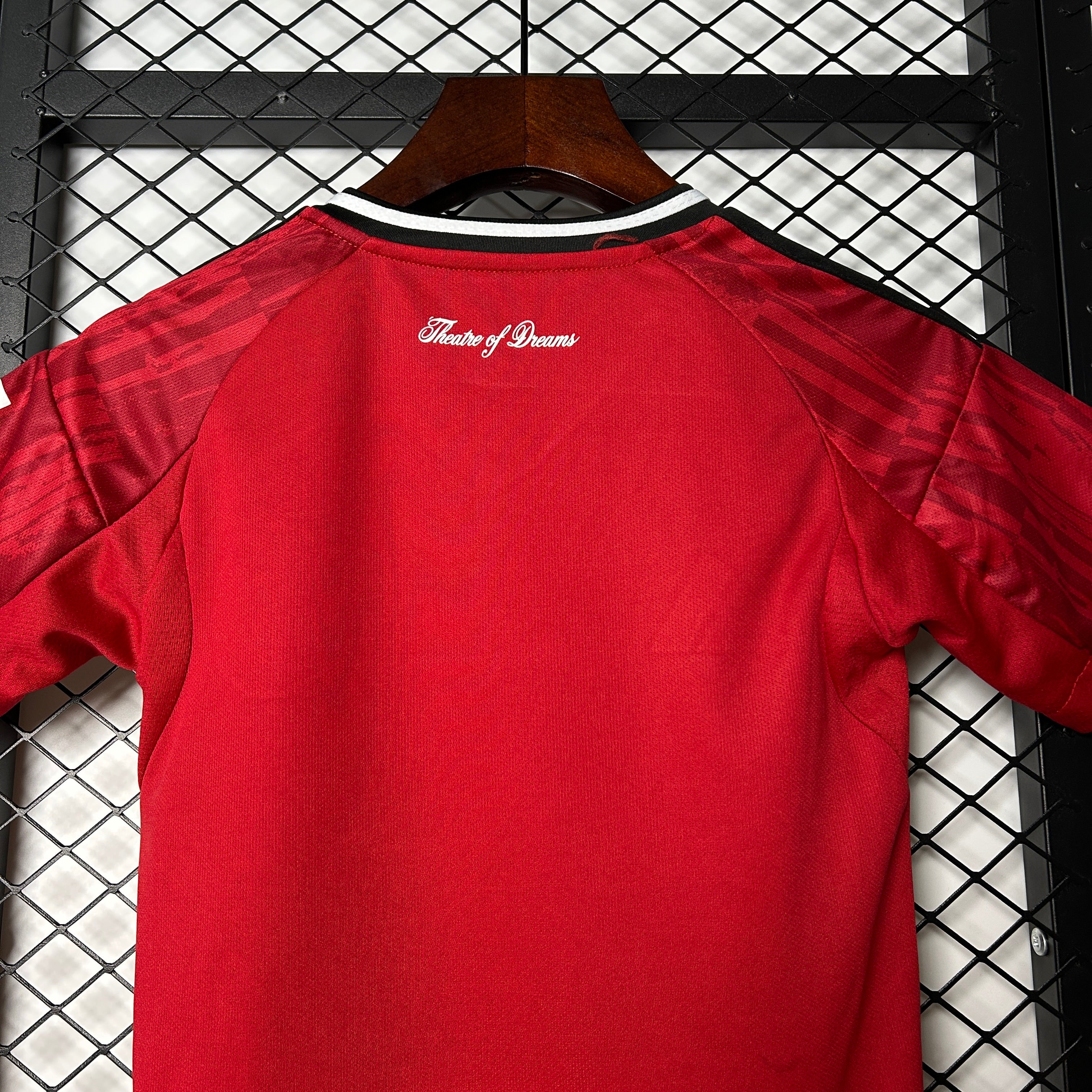 Kit Criança Principal Manchester United 2025/2026