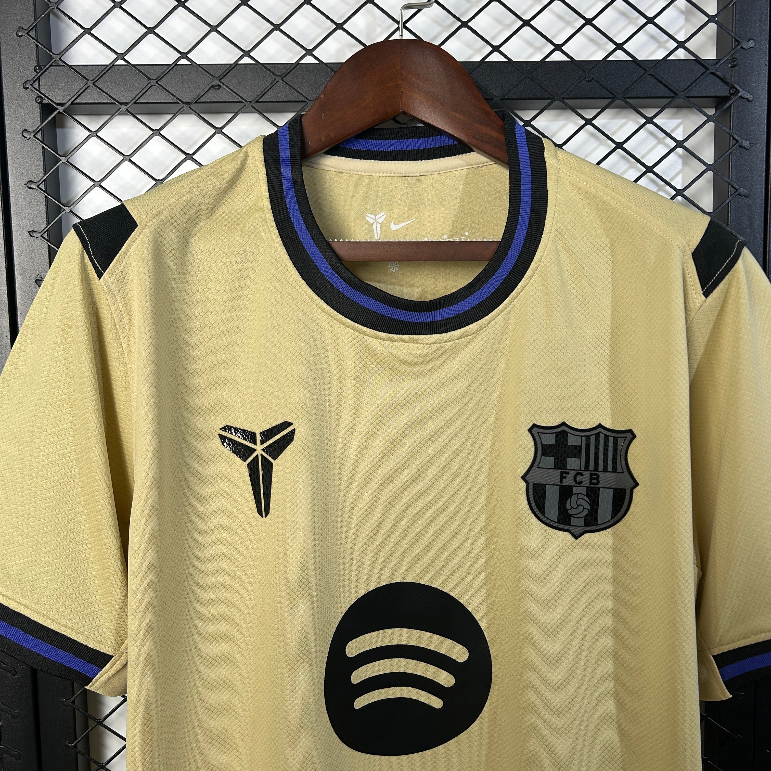 Camisola Alternativa Creme Barcelona 2025/2026