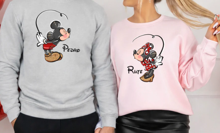 Conjunto de Casal Personalizado "Mickey & Minnie Kiss"