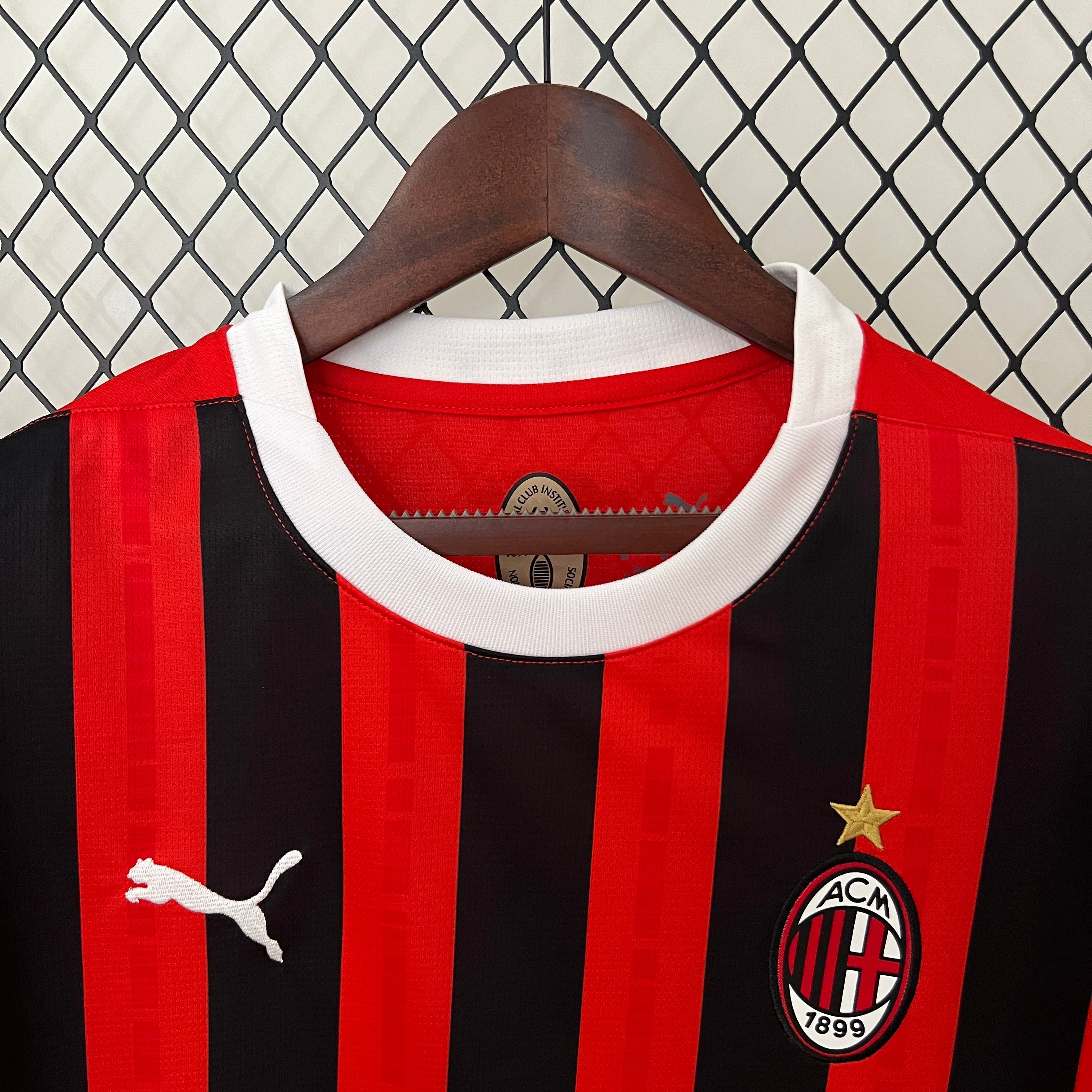Camisola Principal AC Milan 2024/2025