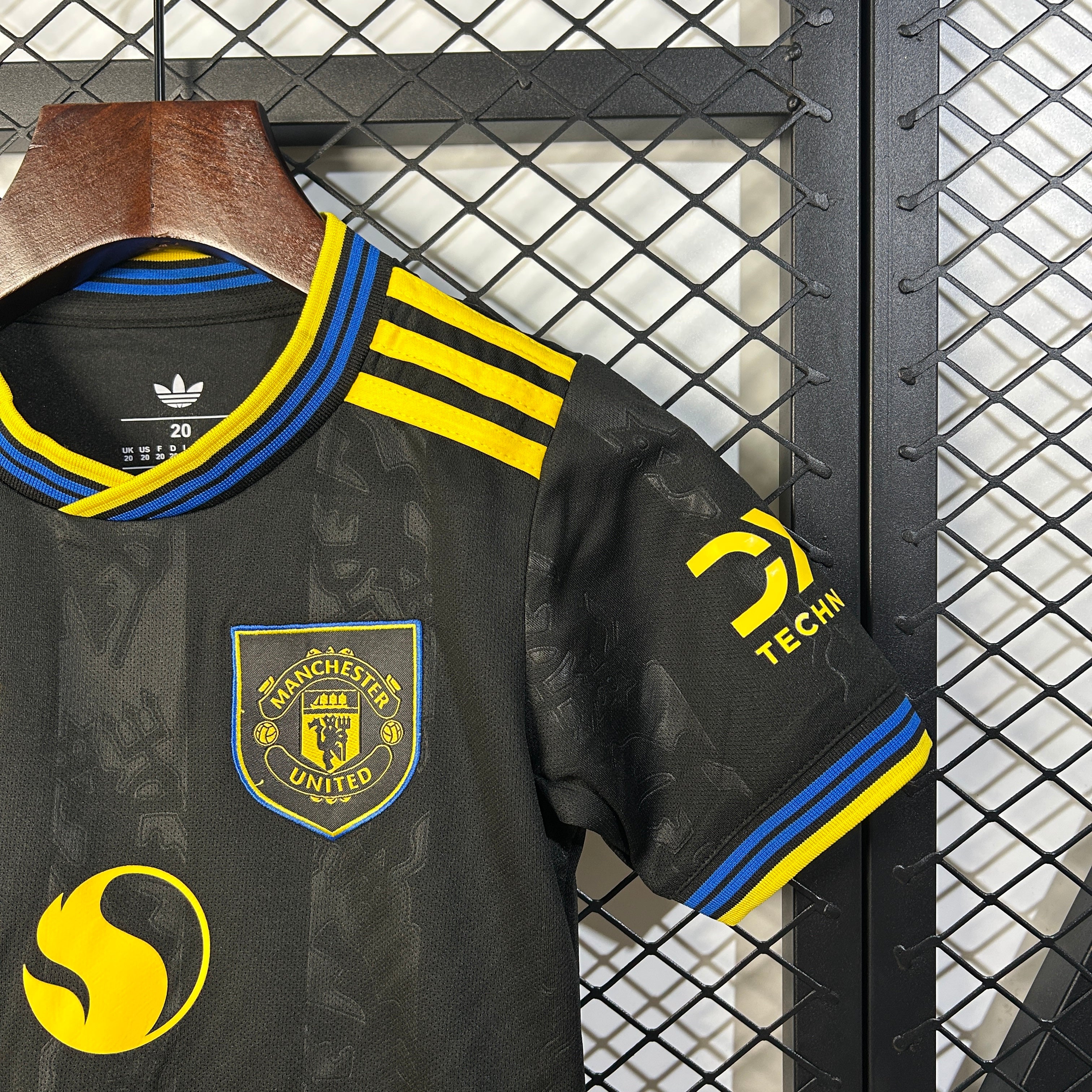 Kit Criança Alternativo Preto Manchester United 2025/2026