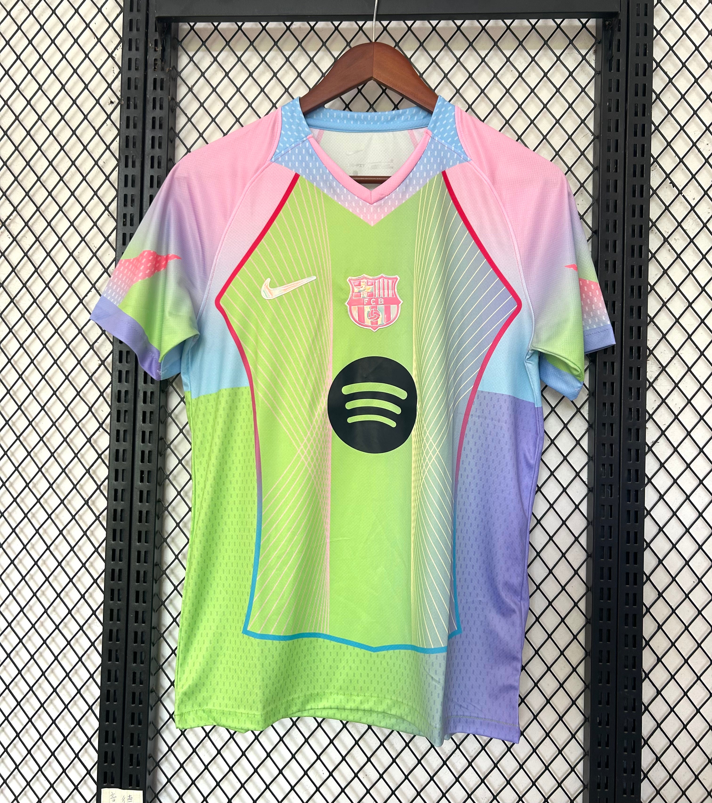 Camisola Edição Especial Verde Barcelona 2025/2026