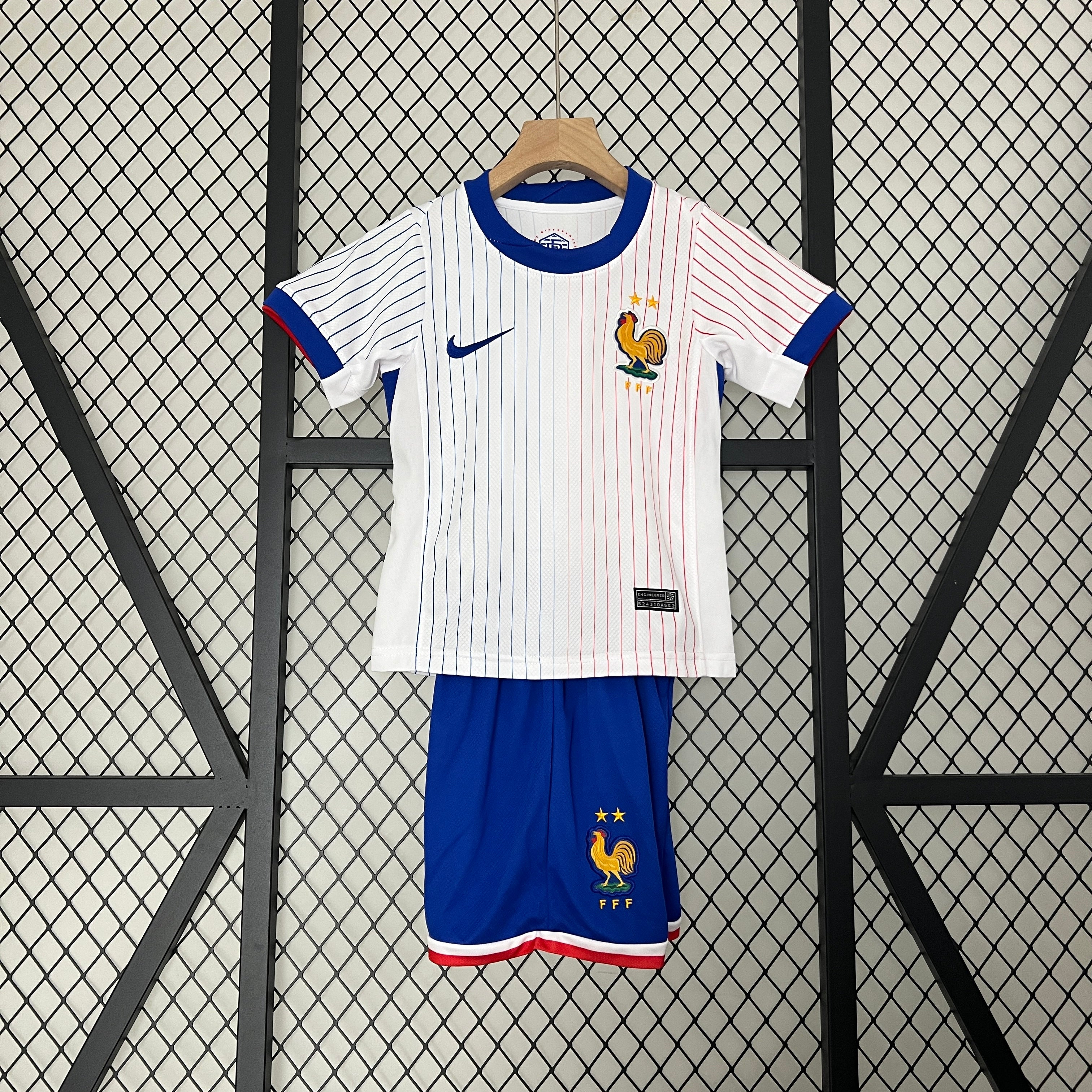 Kit Criança Alternativo França 2024