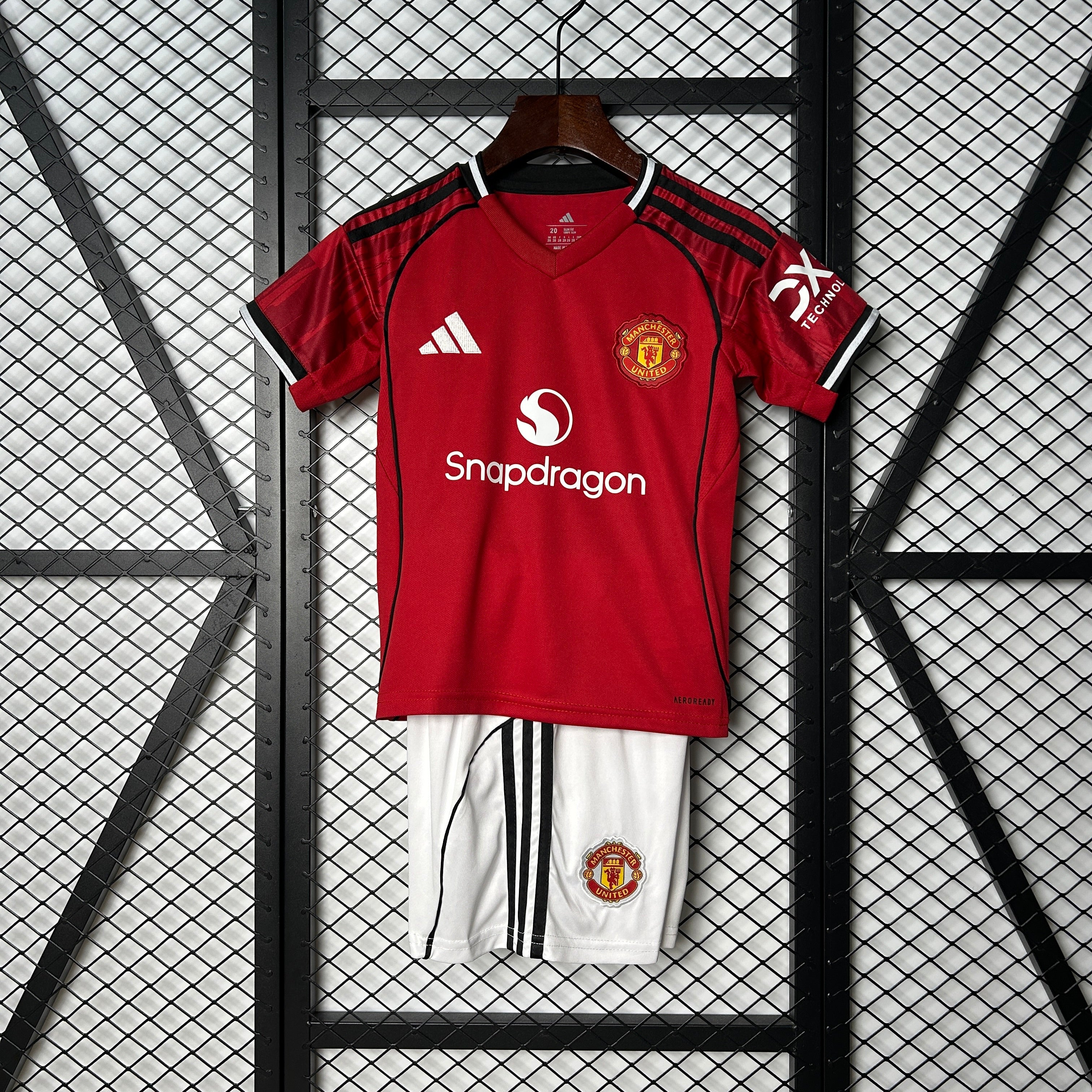 Kit Criança Principal Manchester United 2025/2026