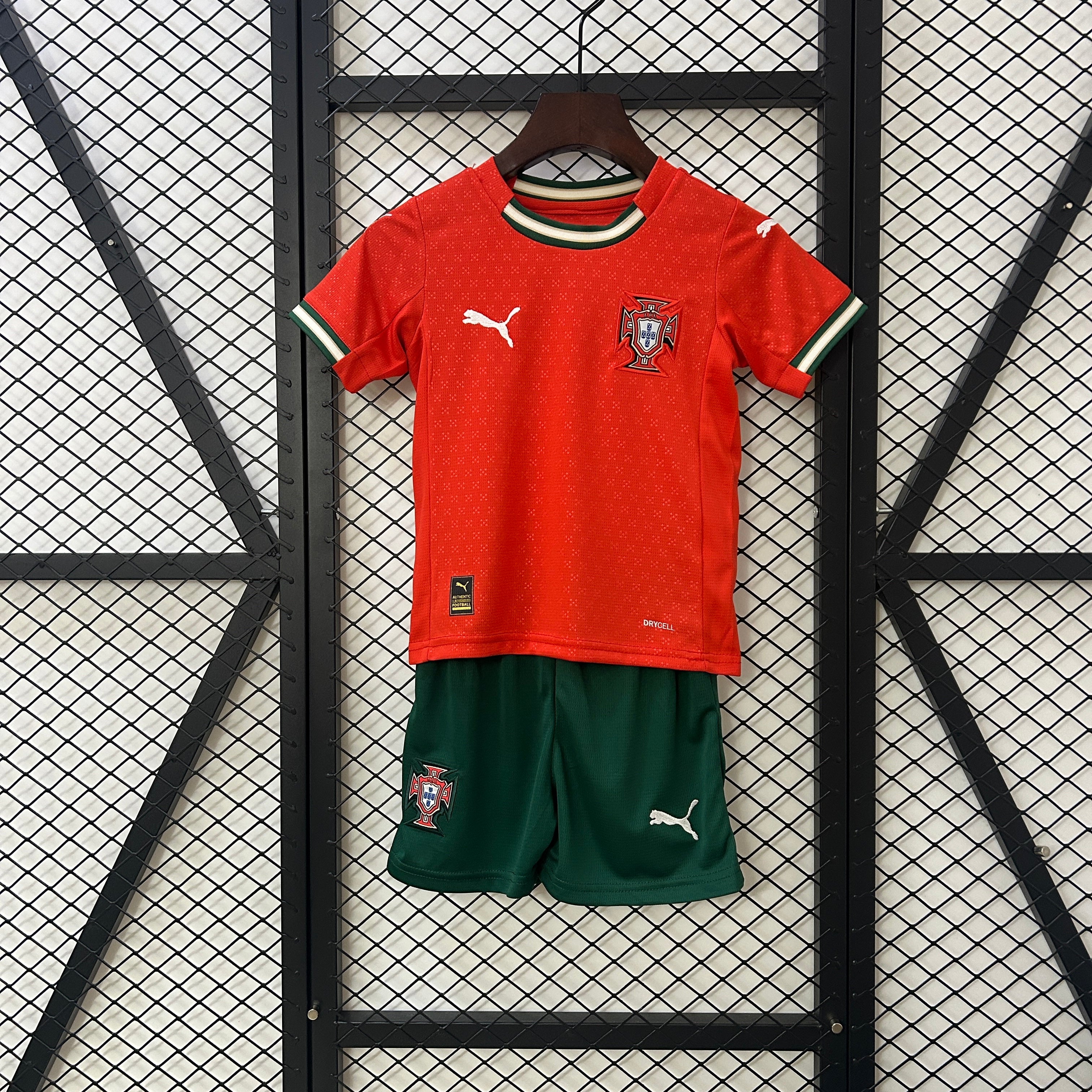 Kit Criança Principal Portugal 2025