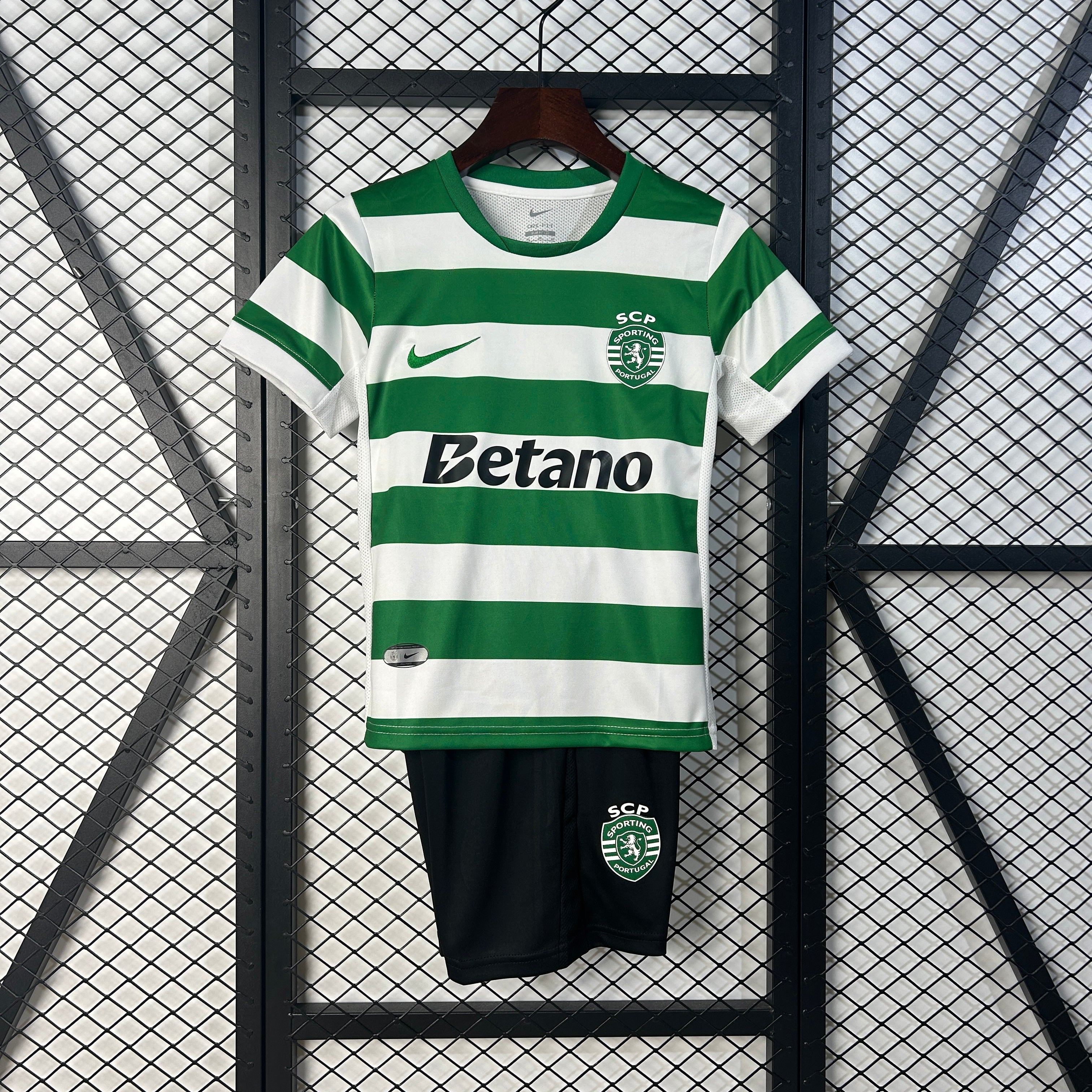 Kit Criança Principal Sporting CP 2025/2026