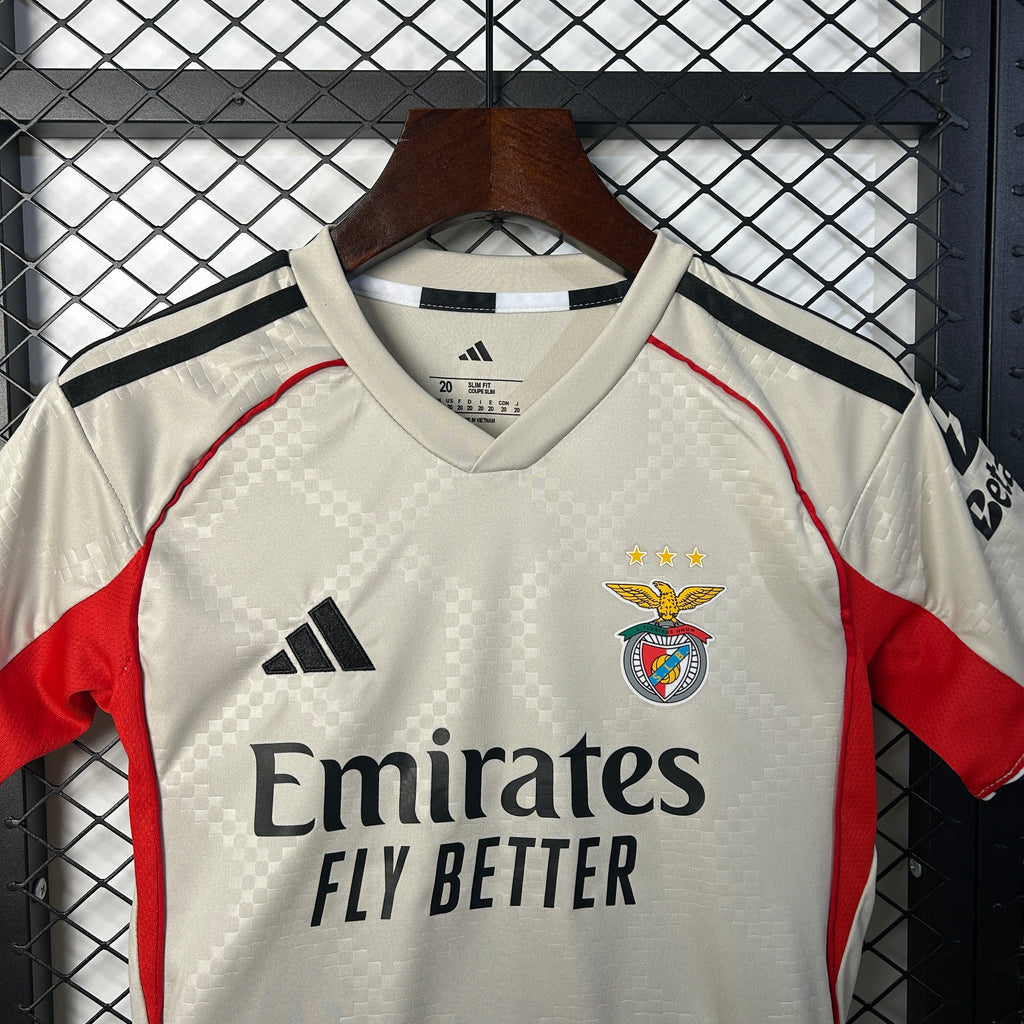 Kit Criança Alternativo Bege SL Benfica 2025/2026