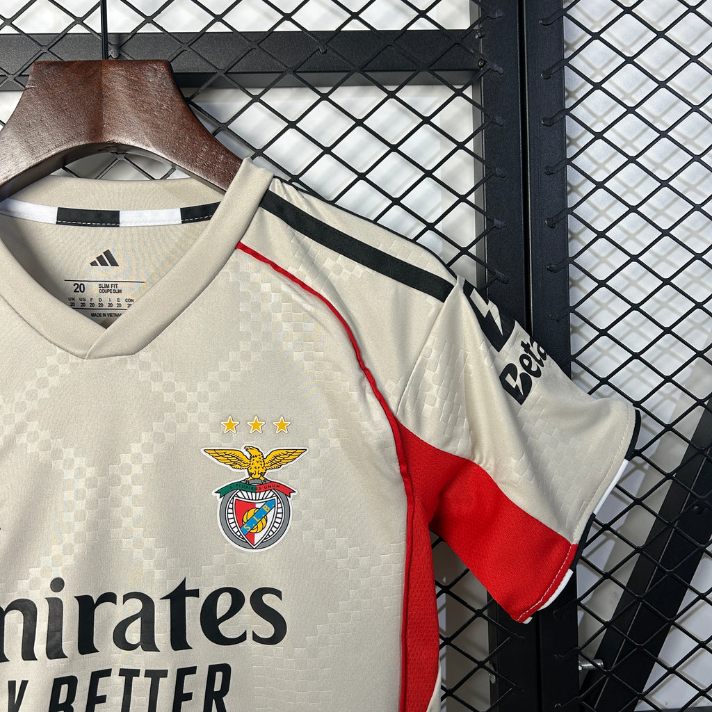 Kit Criança Alternativo Bege SL Benfica 2025/2026