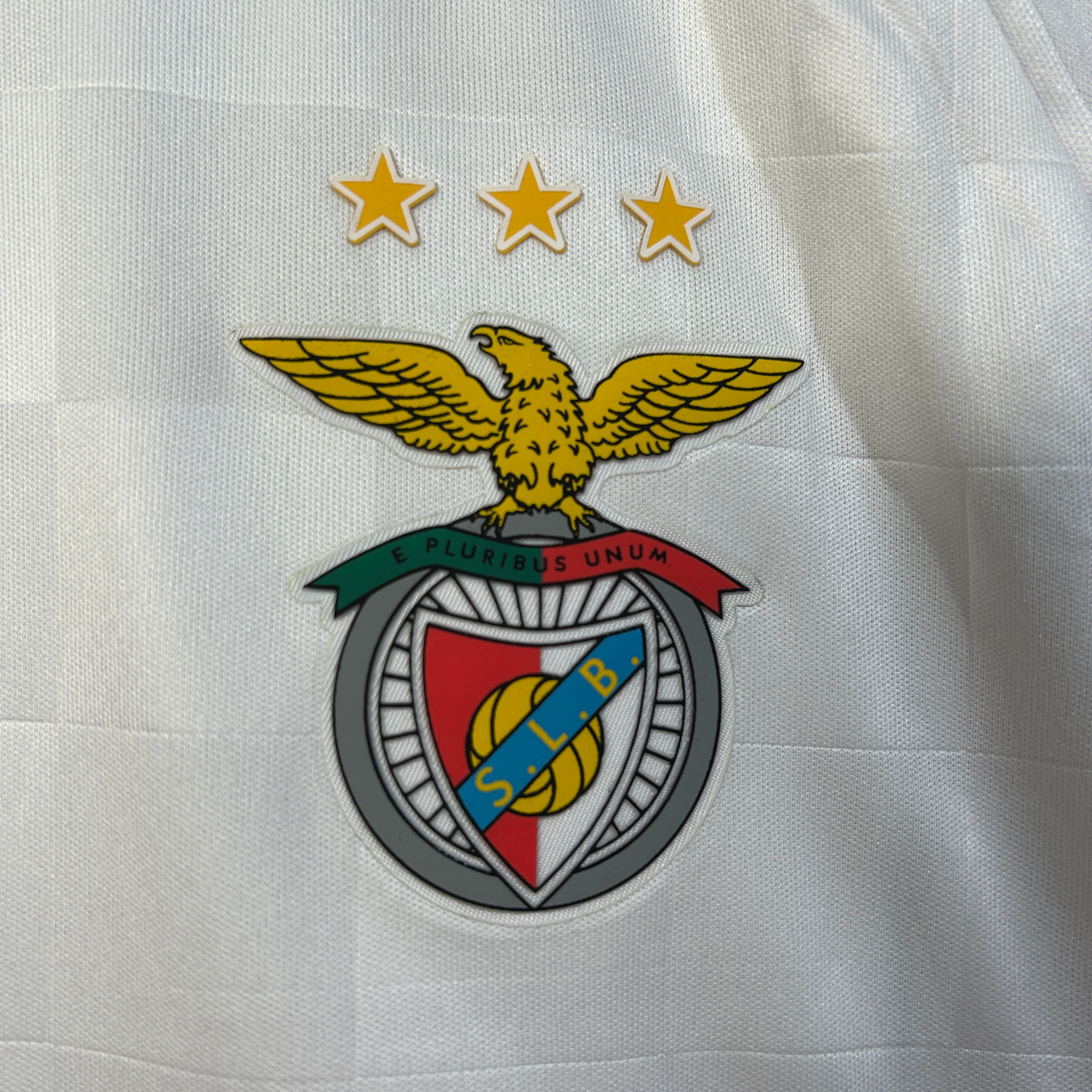 Kit Criança Alternativo Branco SL Benfica 2025/2026