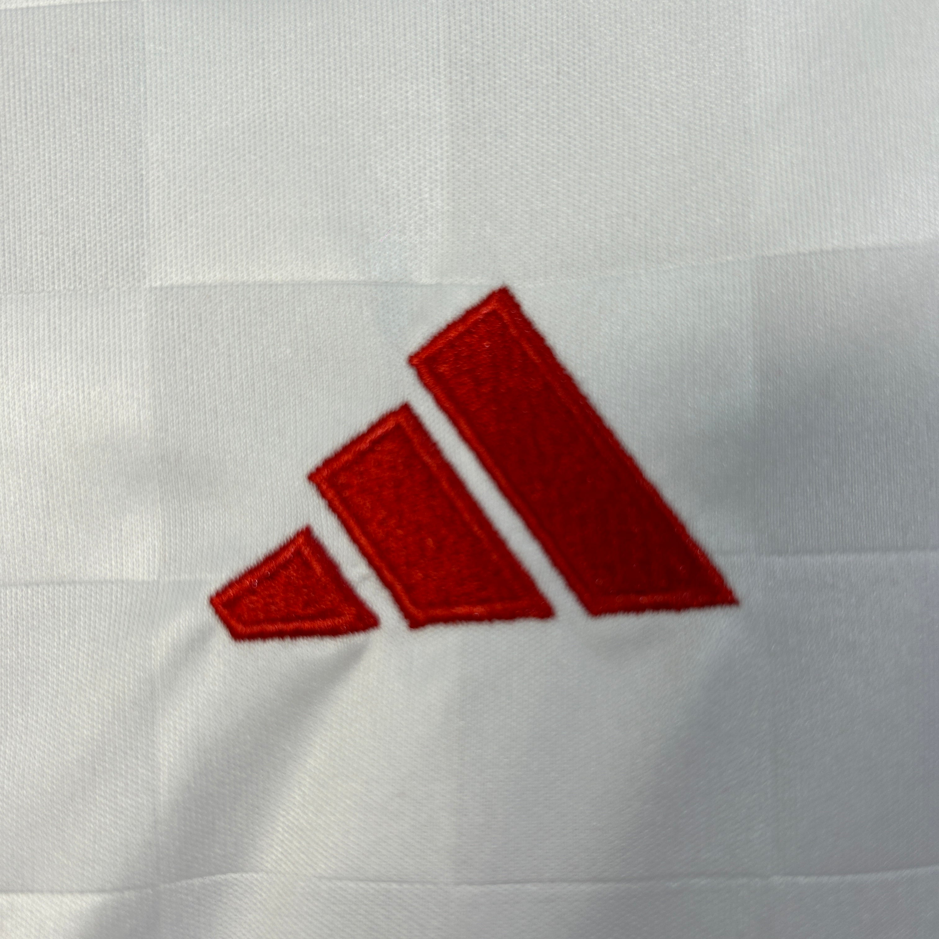 Kit Criança Alternativo Branco SL Benfica 2025/2026