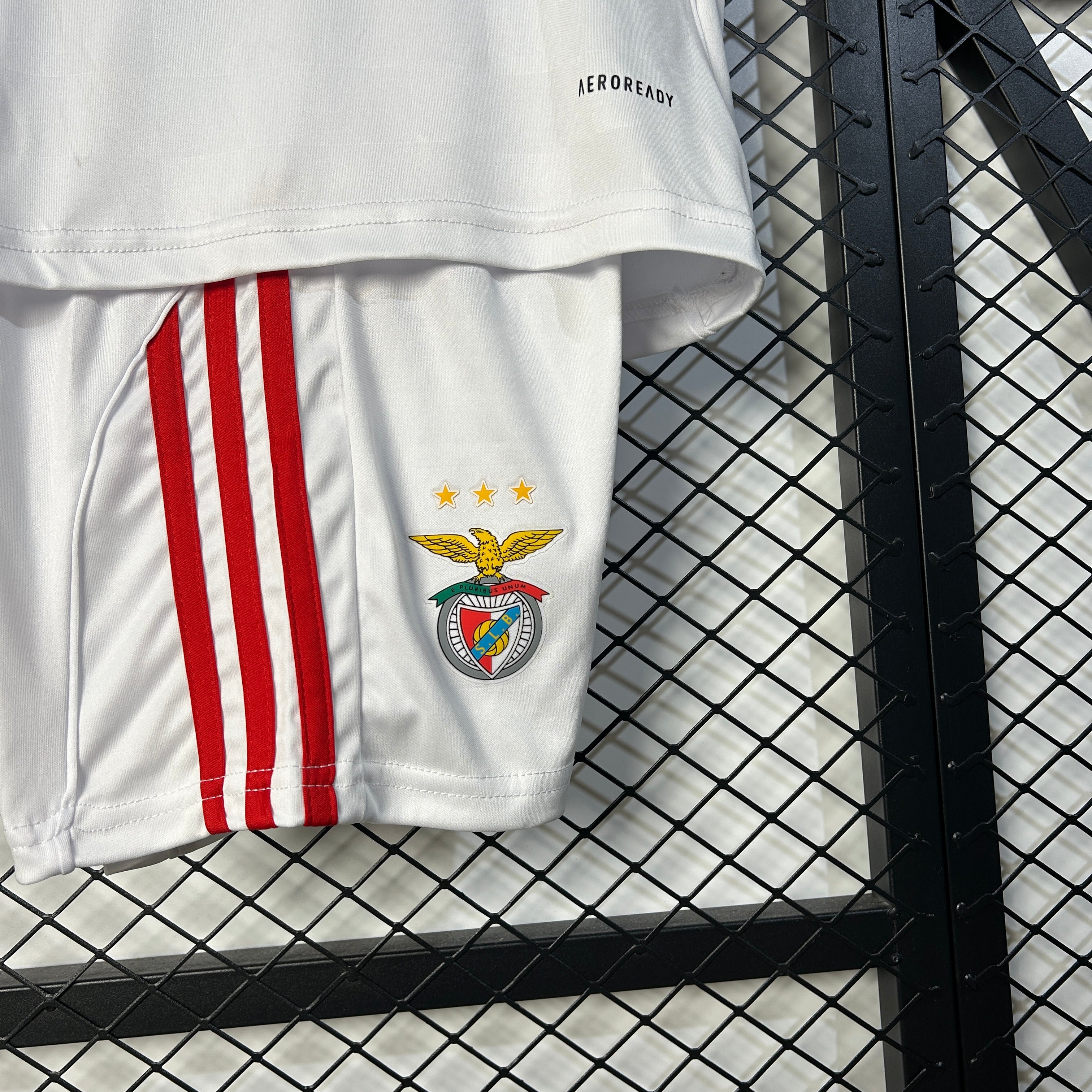Kit Criança Alternativo Branco SL Benfica 2025/2026