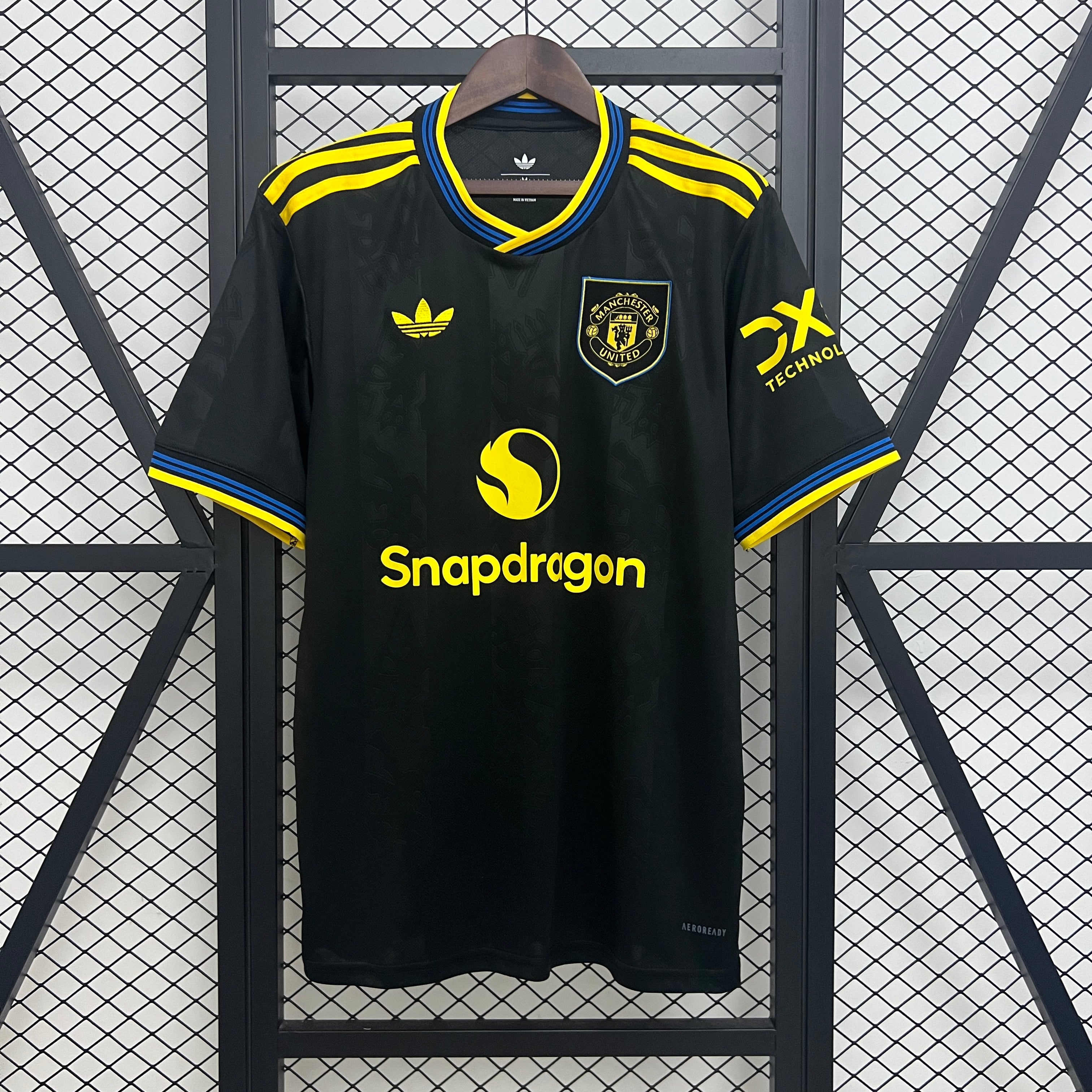 Camisola Alternativa Preta Manchester United 2025/2026