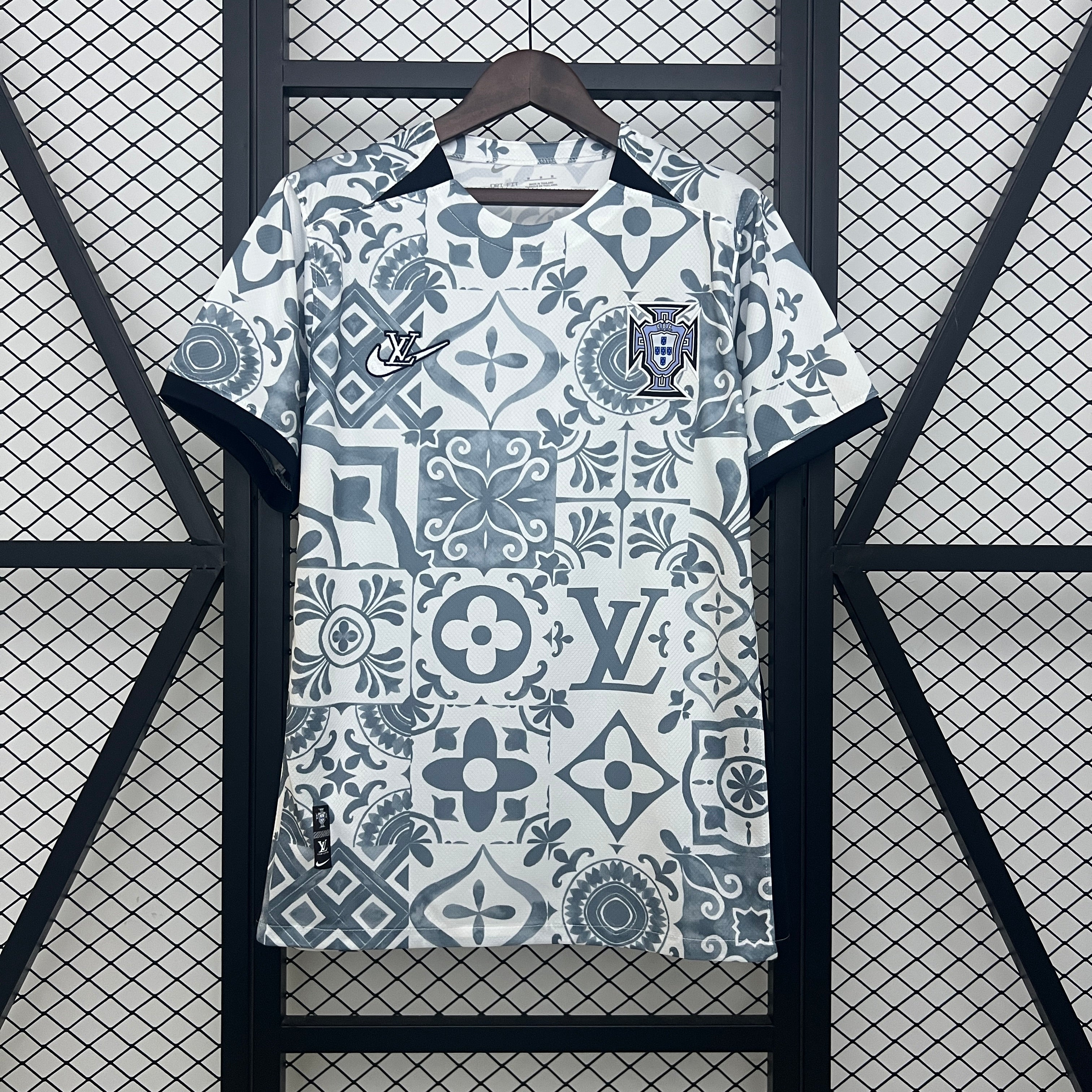 Camisola Portugal Edição Especial | Louis Vuitton | 2025