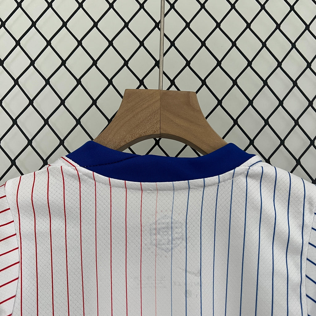 Kit Criança Alternativo França 2024